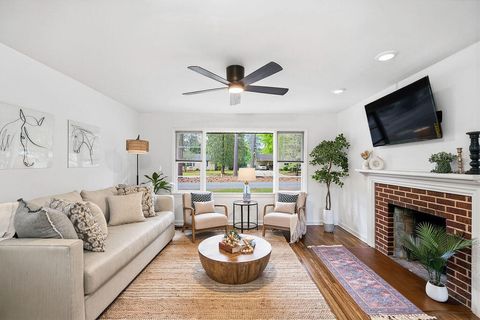 Photo of 1010 Hitchcock Drive SW, Aiken, SC 29803 (MLS # 222877)