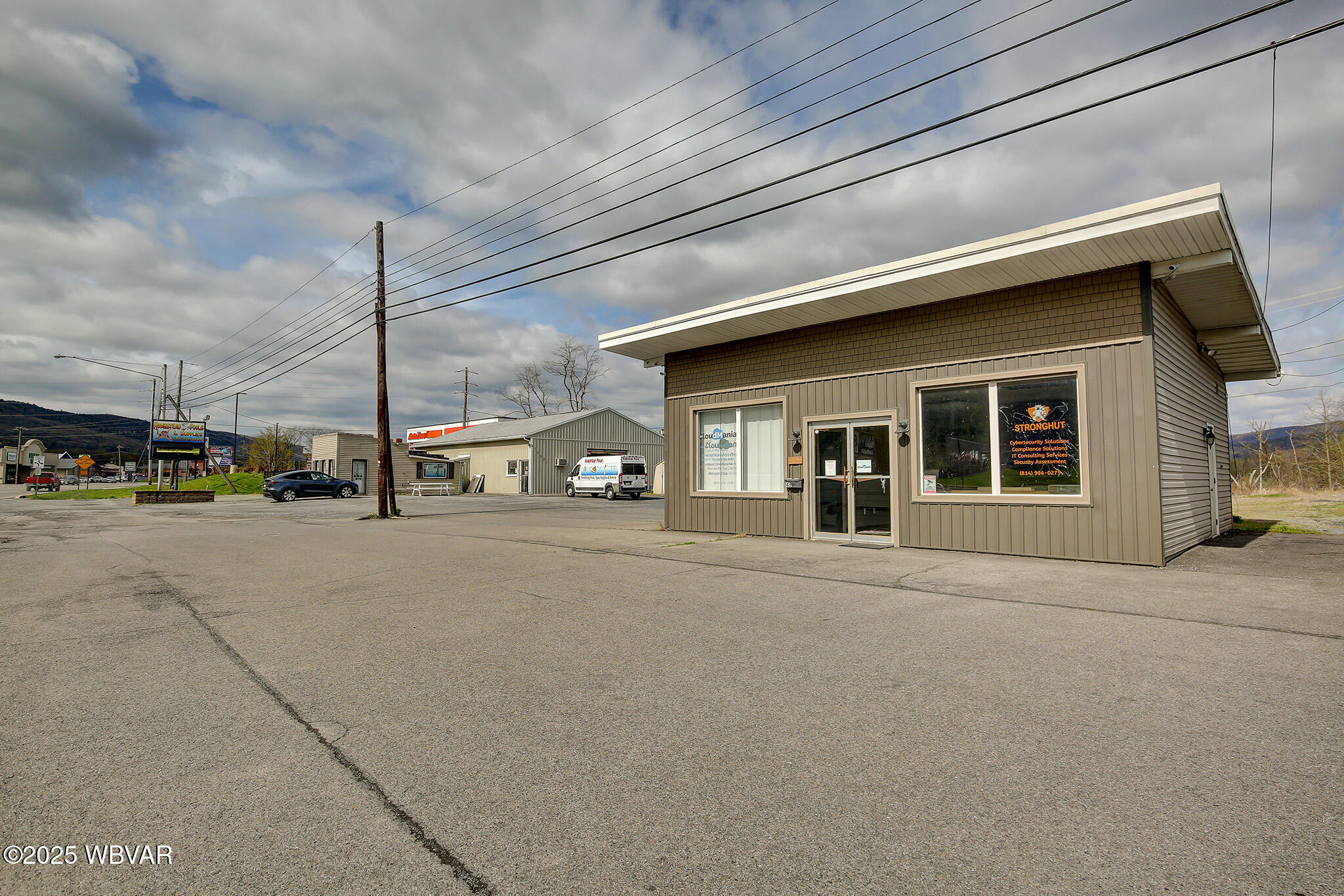 Mill Hall, Pennsylvania 17751, United States, ,2 BathroomsBathrooms,Commercial,Active,119025