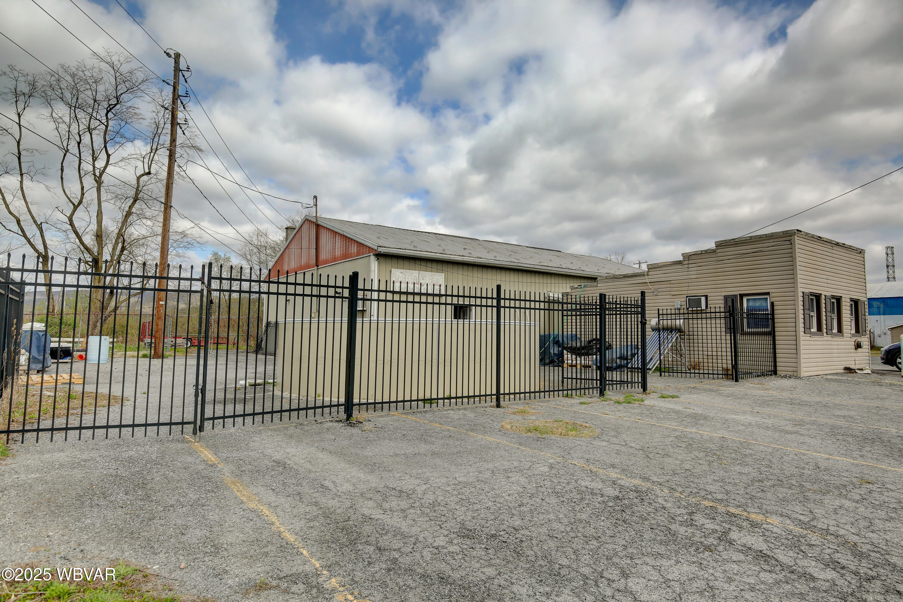 Mill Hall, Pennsylvania 17751, United States, ,2 BathroomsBathrooms,Commercial,Active,119025