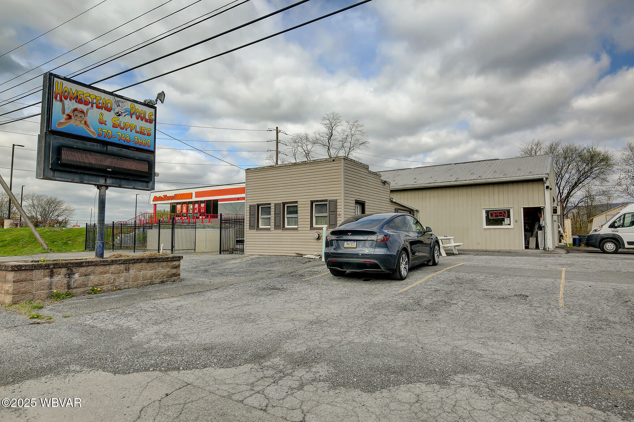 Mill Hall, Pennsylvania 17751, United States, ,2 BathroomsBathrooms,Commercial,Active,119025