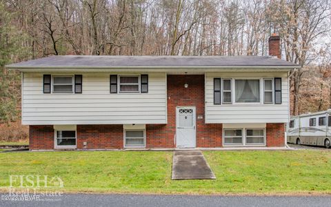 25 Hickory DRIVE, Lock Haven, PA 17745 - #: WB-98303