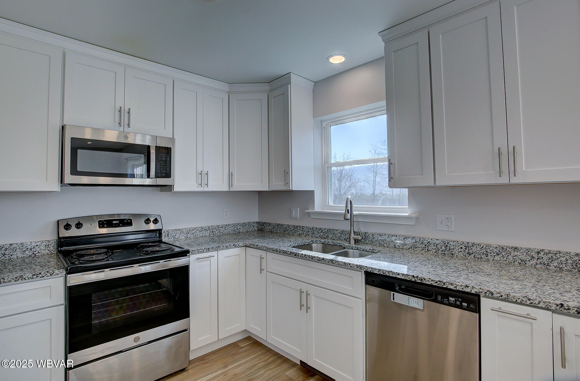 Mill Hall, Pennsylvania 17751, United States, 4 Bedrooms Bedrooms, ,3 BathroomsBathrooms,Residential,Active,94344