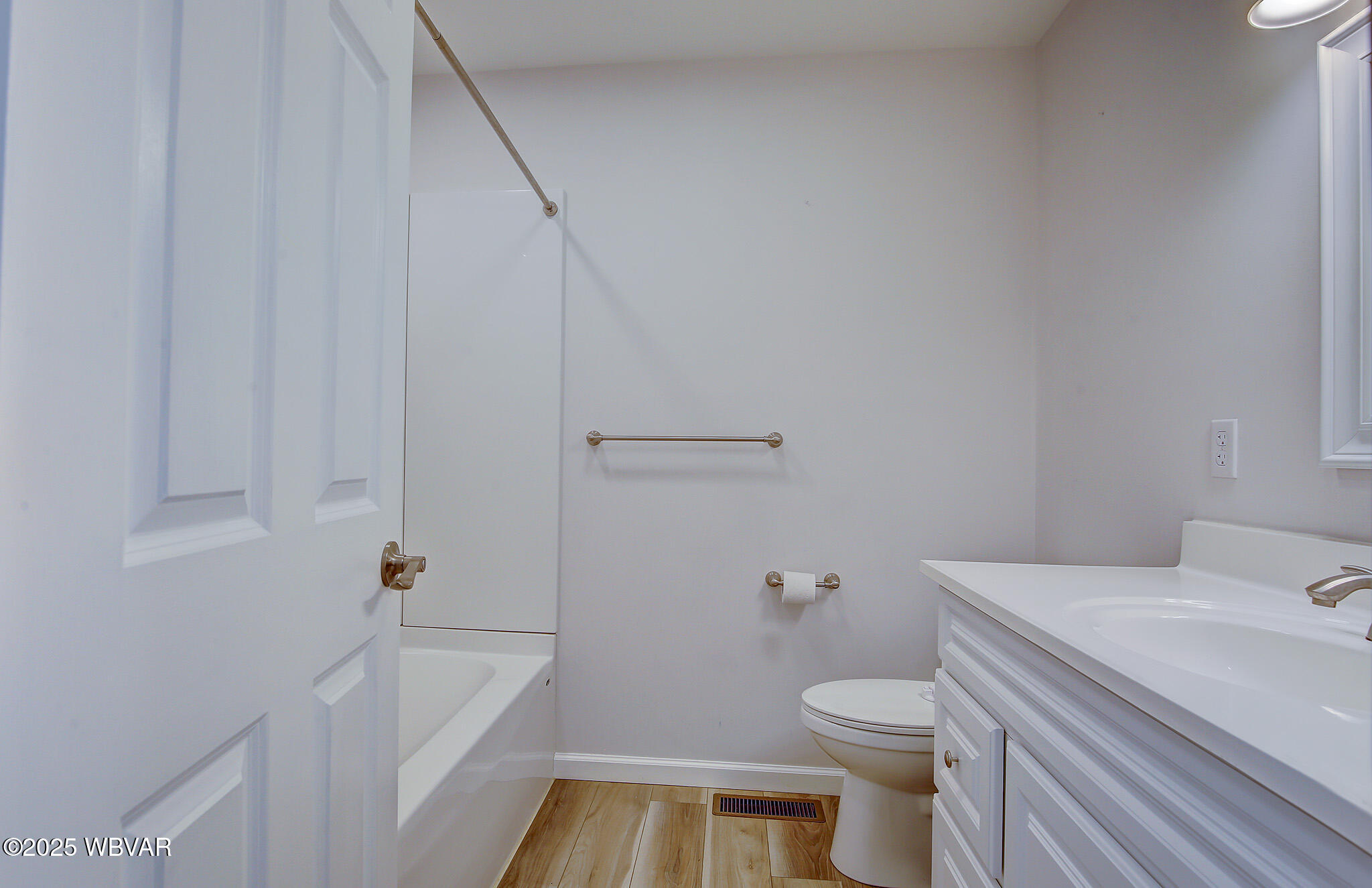 Mill Hall, Pennsylvania 17751, United States, 4 Bedrooms Bedrooms, ,3 BathroomsBathrooms,Residential,Active,94344