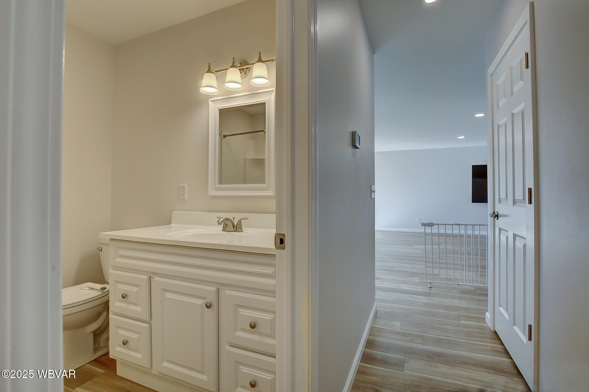 Mill Hall, Pennsylvania 17751, United States, 4 Bedrooms Bedrooms, ,3 BathroomsBathrooms,Residential,Active,94344