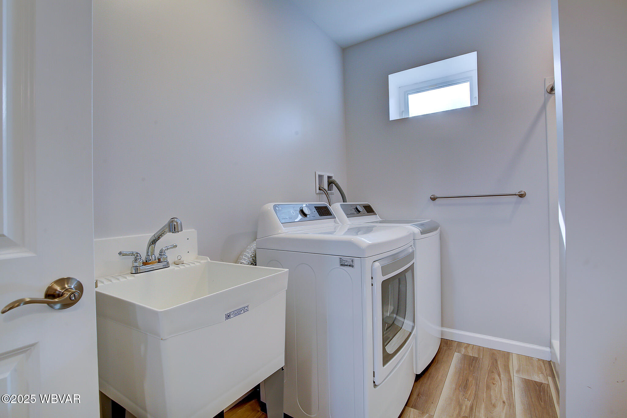 Mill Hall, Pennsylvania 17751, United States, 4 Bedrooms Bedrooms, ,3 BathroomsBathrooms,Residential,Active,94344