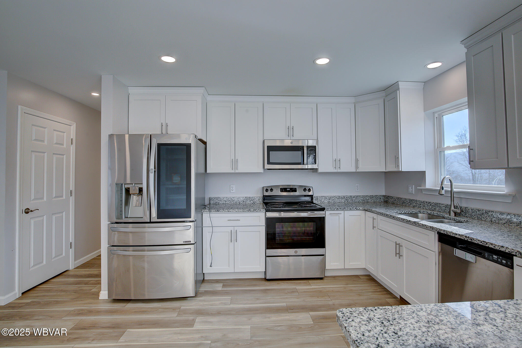 Mill Hall, Pennsylvania 17751, United States, 4 Bedrooms Bedrooms, ,3 BathroomsBathrooms,Residential,Active,94344