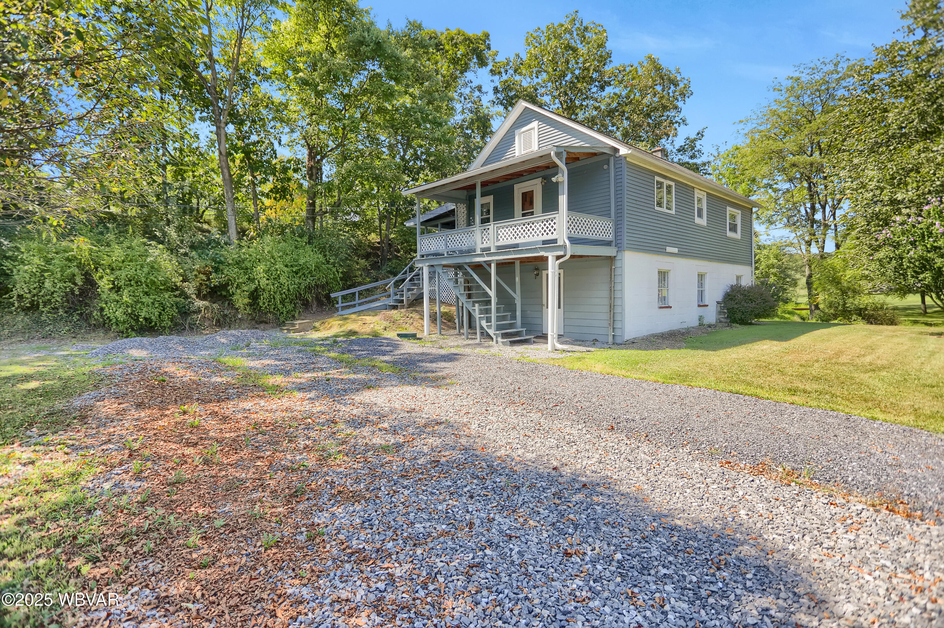 4305 CROSSROADS DRIVE