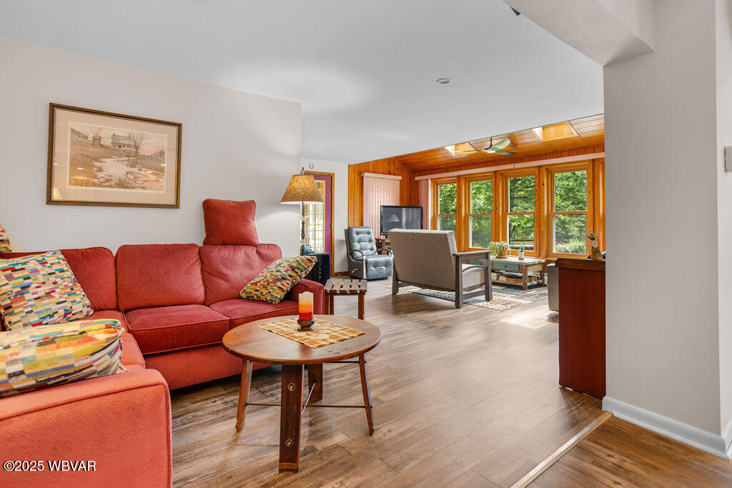 Montoursville, Pennsylvania 17754, United States, 4 Bedrooms Bedrooms, ,3 BathroomsBathrooms,Residential,Pending,201329