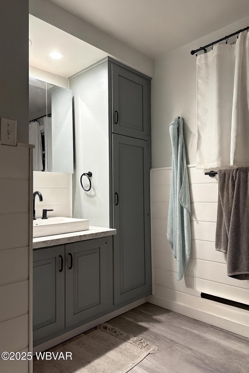 Properties 5 468 W 4th STREET