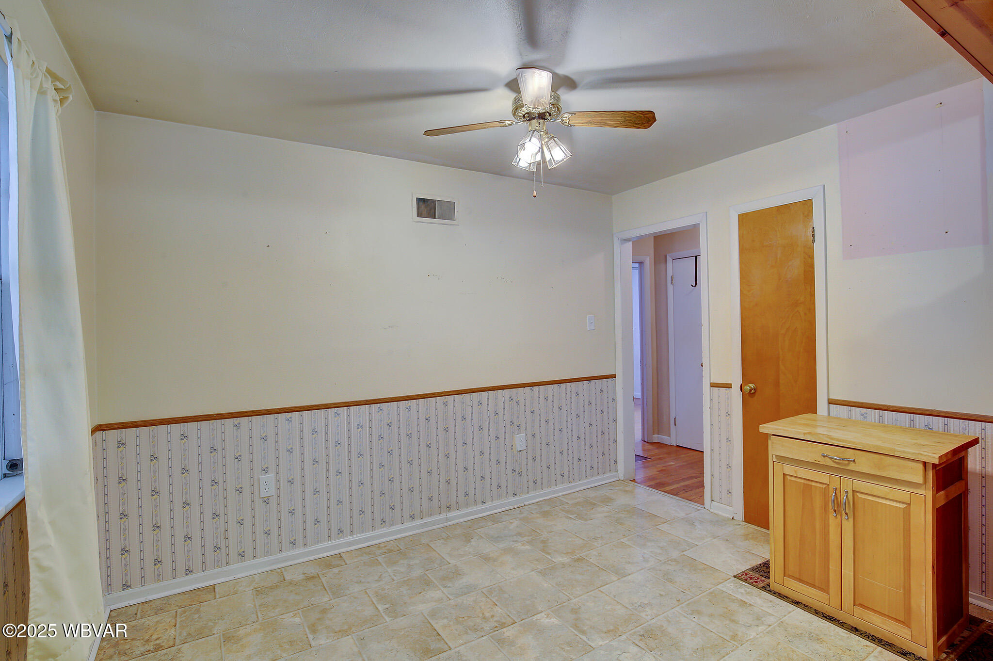 Howard, Pennsylvania 16841, United States, 2 Bedrooms Bedrooms, ,1 BathroomBathrooms,Residential,Active,14818