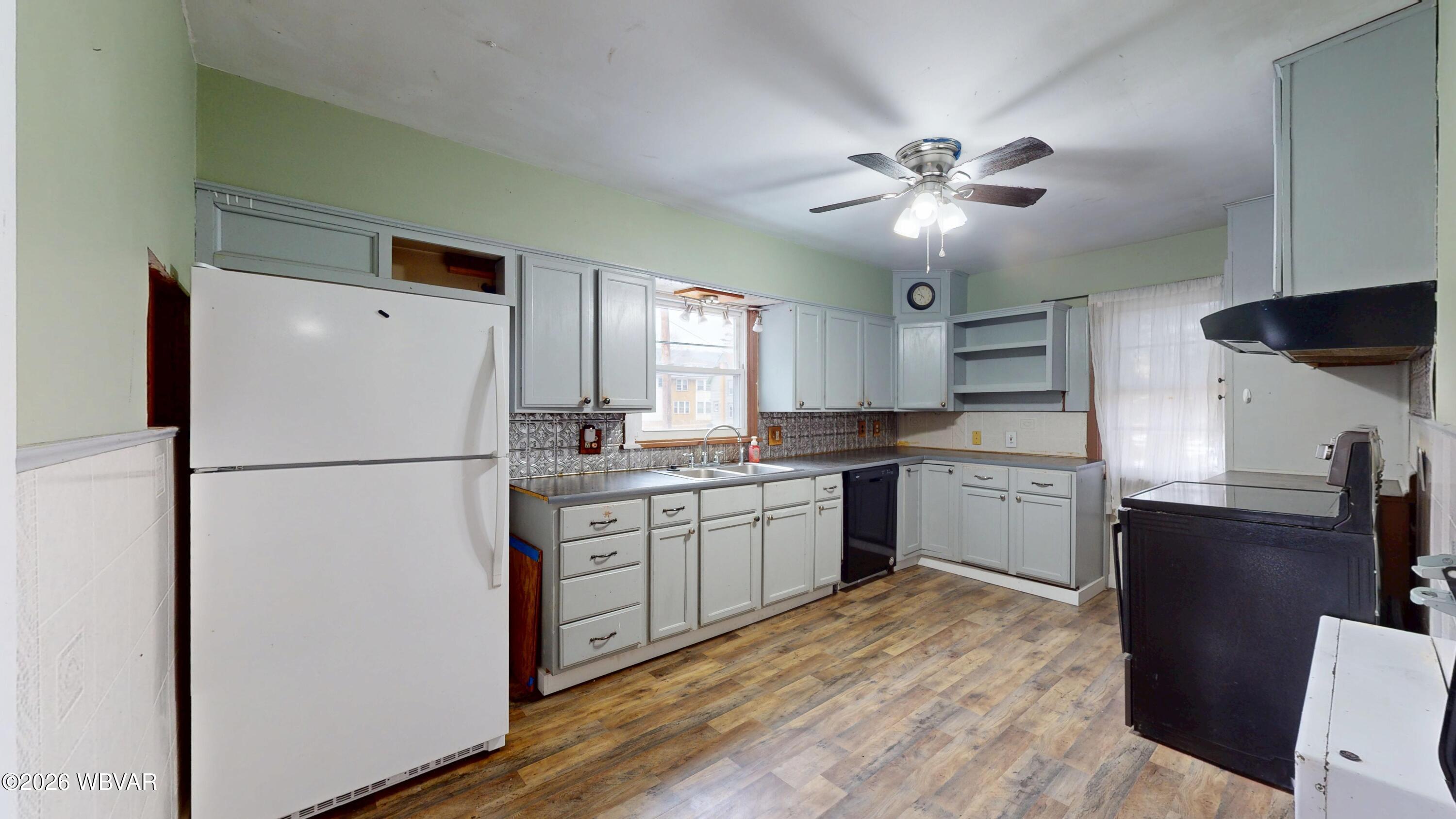 Properties 4 36 ONEIL AVENUE