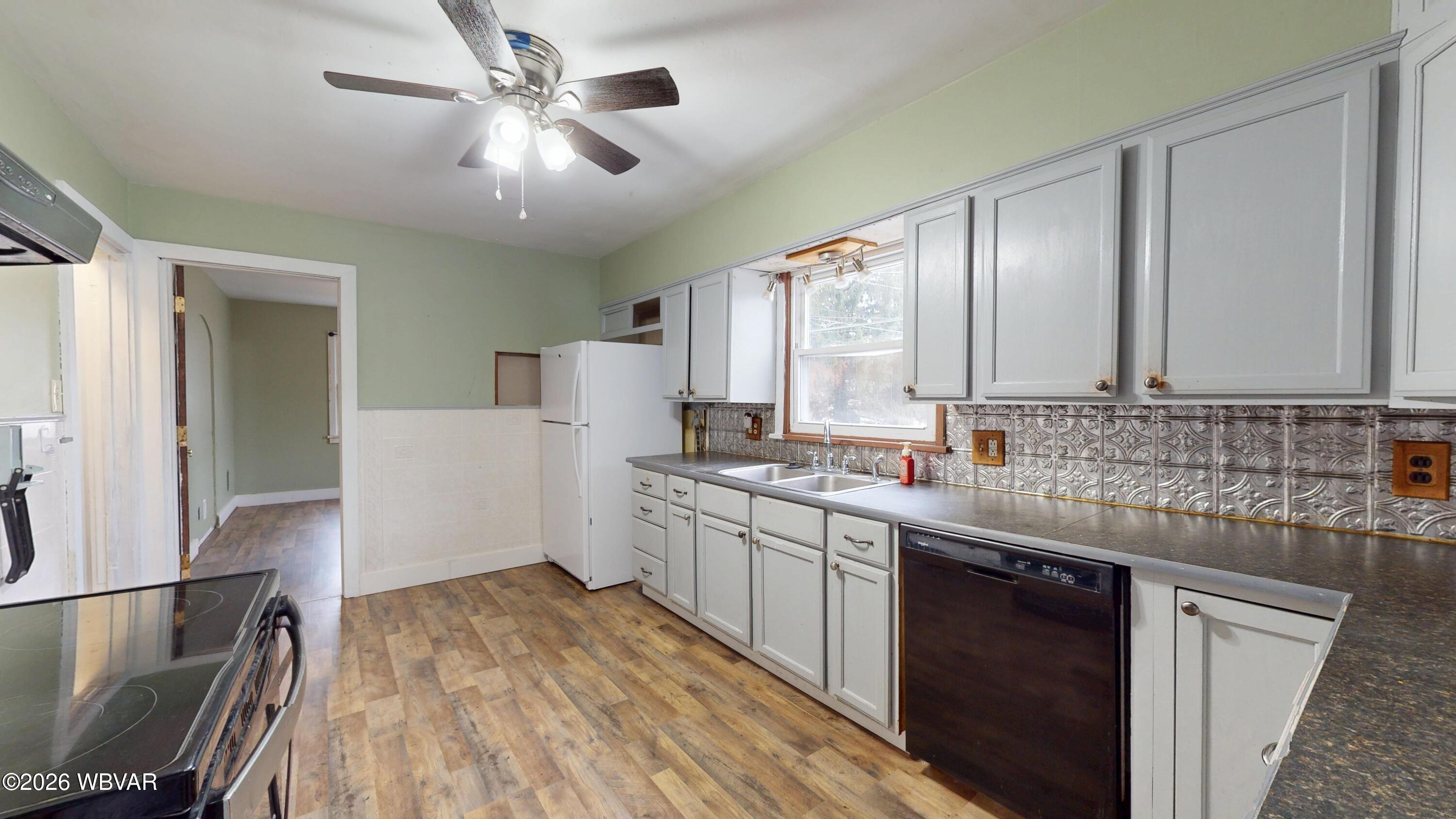 Properties 6 36 ONEIL AVENUE