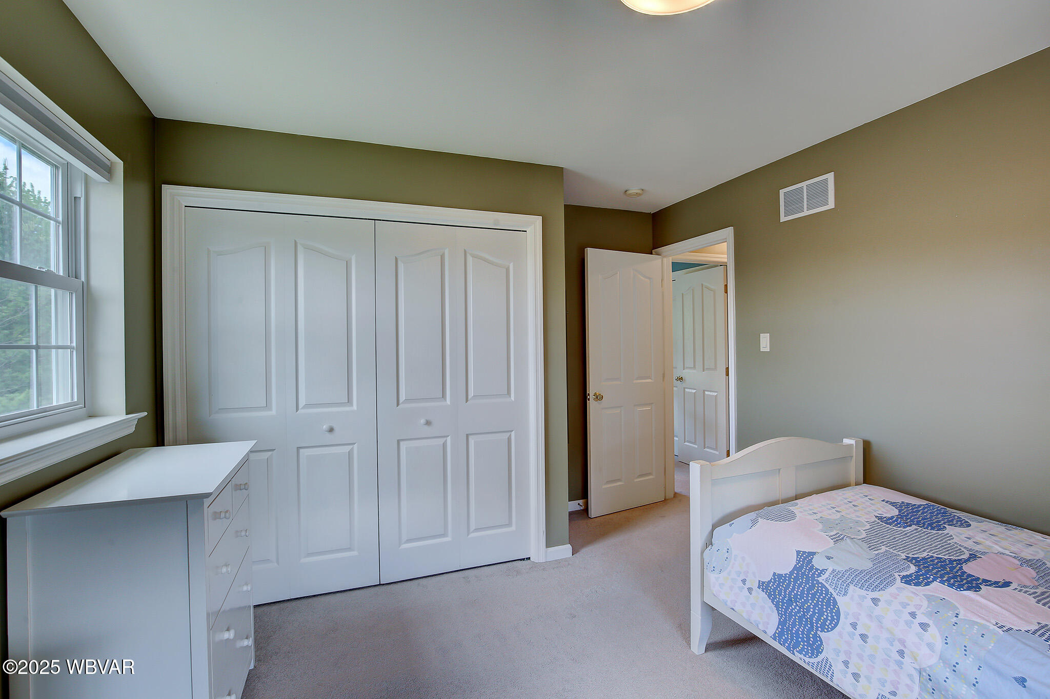 Lewisburg, Pennsylvania 17837, United States, 3 Bedrooms Bedrooms, ,3 BathroomsBathrooms,Residential,Contingent,126623