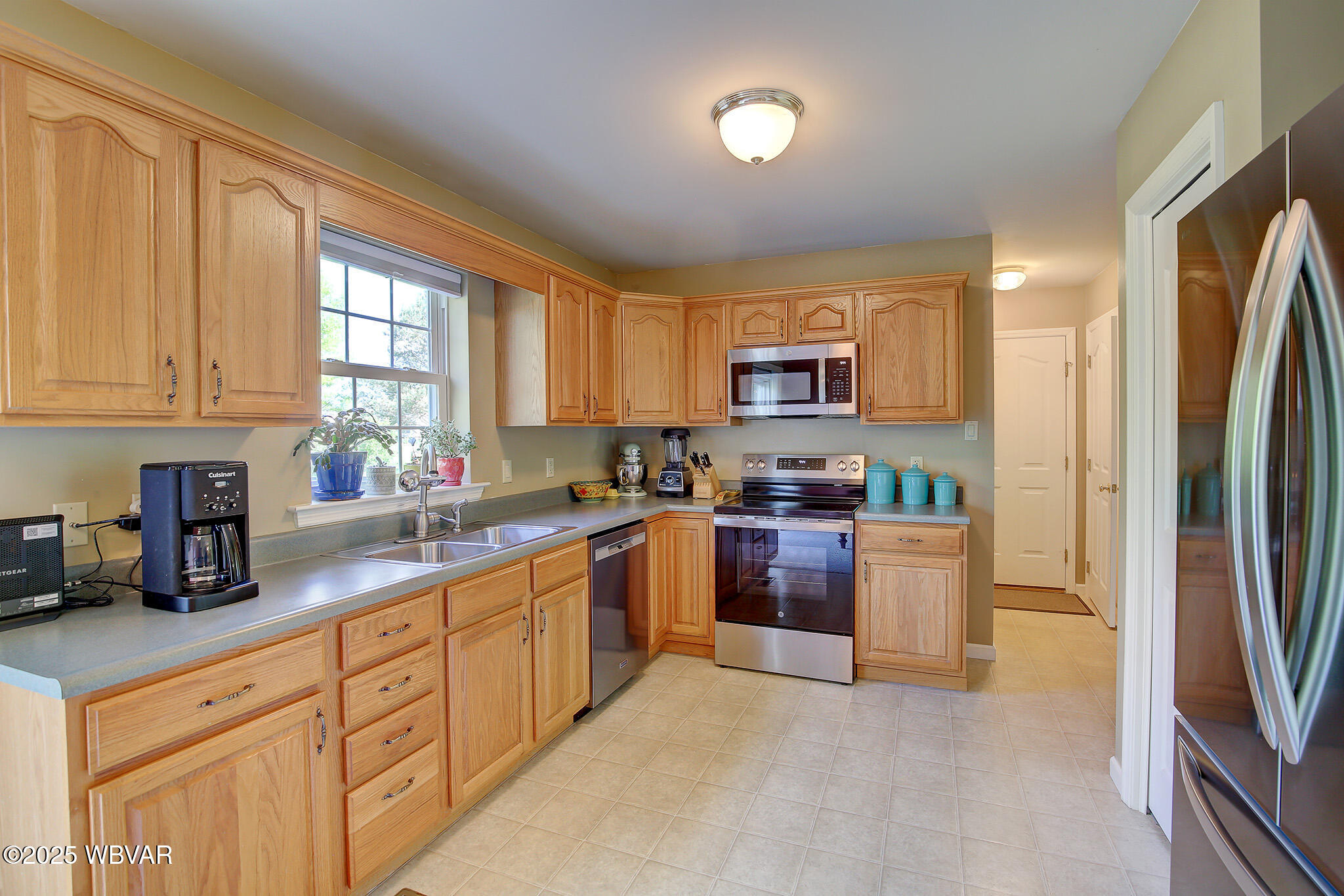 Lewisburg, Pennsylvania 17837, United States, 3 Bedrooms Bedrooms, ,3 BathroomsBathrooms,Residential,Contingent,126623