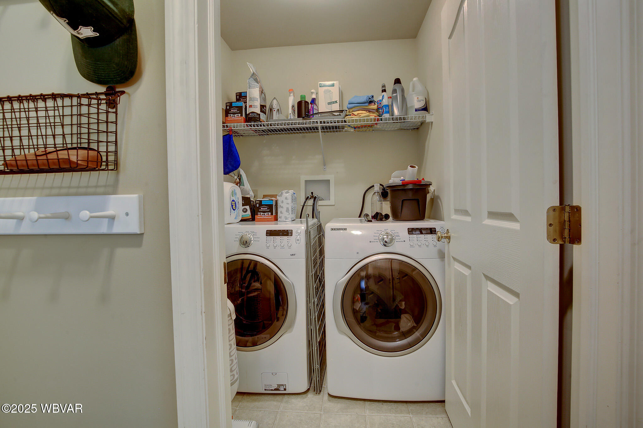 Lewisburg, Pennsylvania 17837, United States, 3 Bedrooms Bedrooms, ,3 BathroomsBathrooms,Residential,Contingent,126623