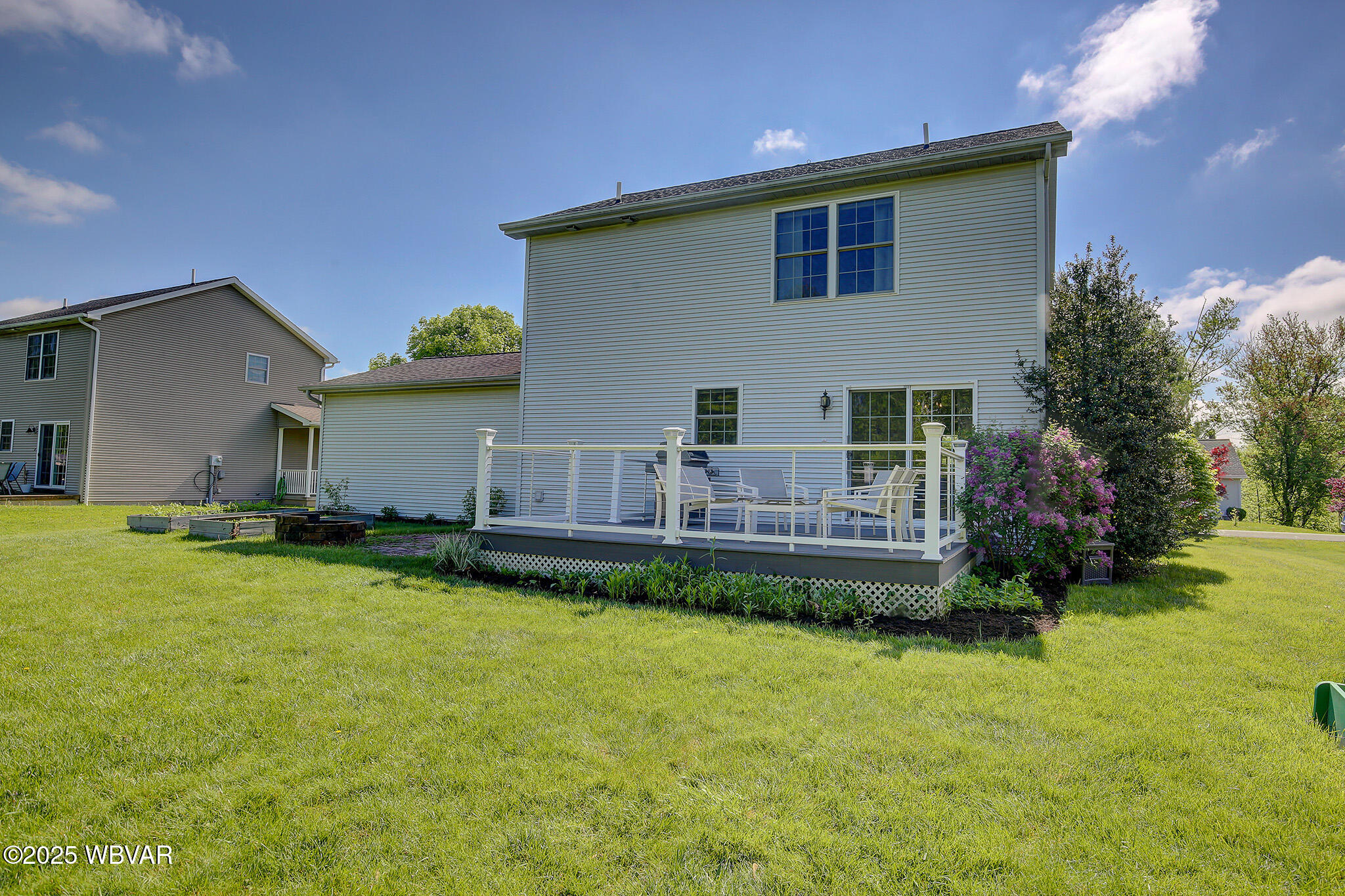 Lewisburg, Pennsylvania 17837, United States, 3 Bedrooms Bedrooms, ,3 BathroomsBathrooms,Residential,Contingent,126623