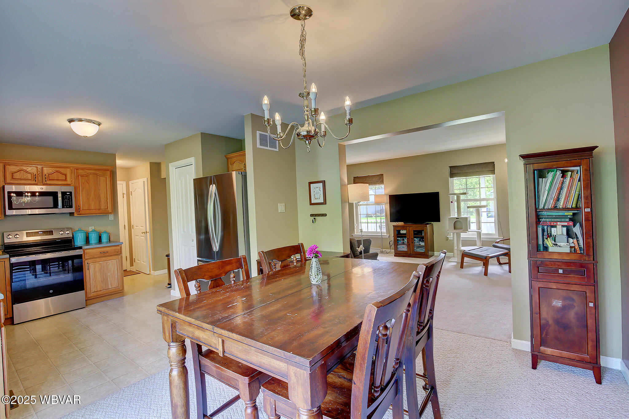 Lewisburg, Pennsylvania 17837, United States, 3 Bedrooms Bedrooms, ,3 BathroomsBathrooms,Residential,Contingent,126623