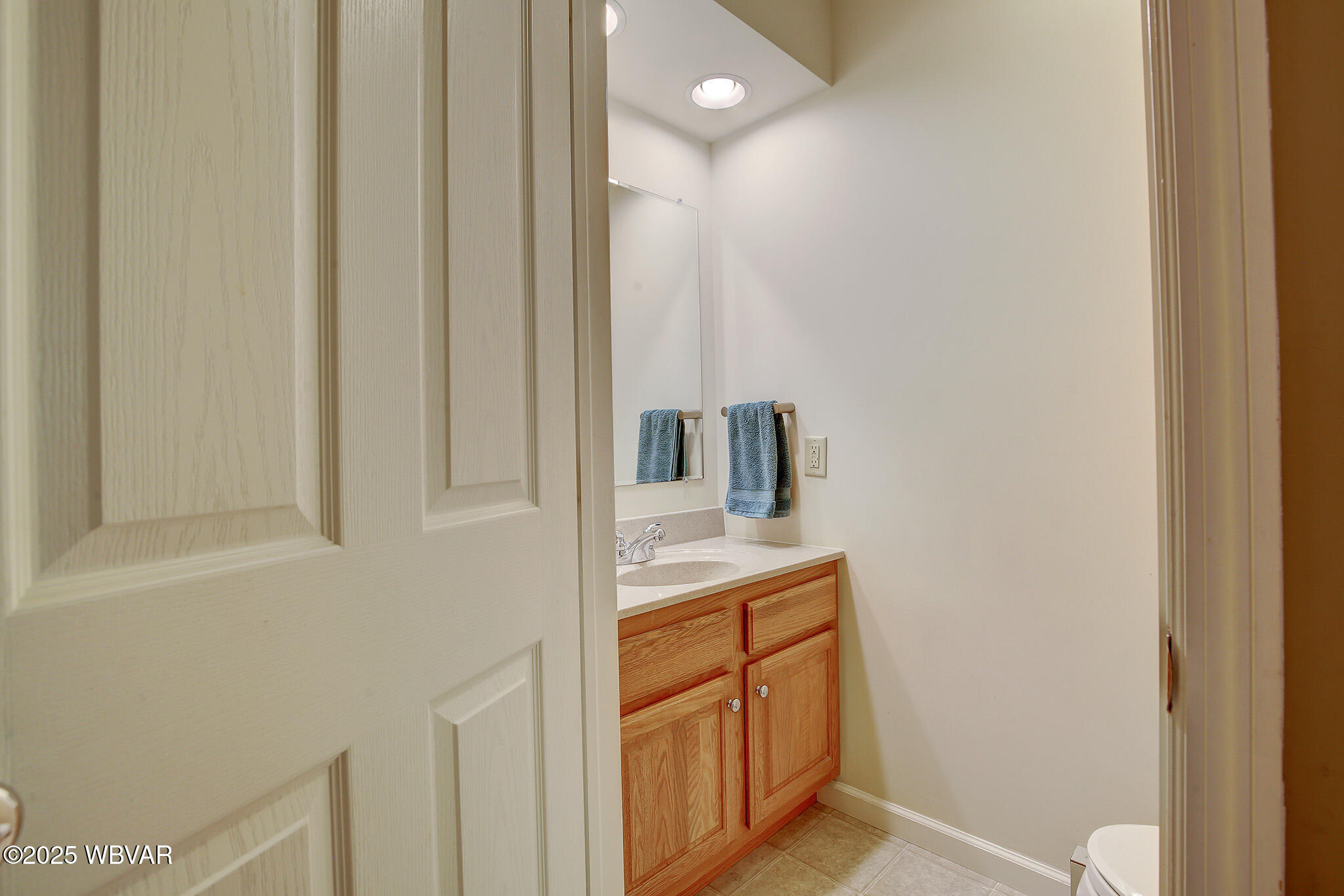 Lewisburg, Pennsylvania 17837, United States, 3 Bedrooms Bedrooms, ,3 BathroomsBathrooms,Residential,Contingent,126623