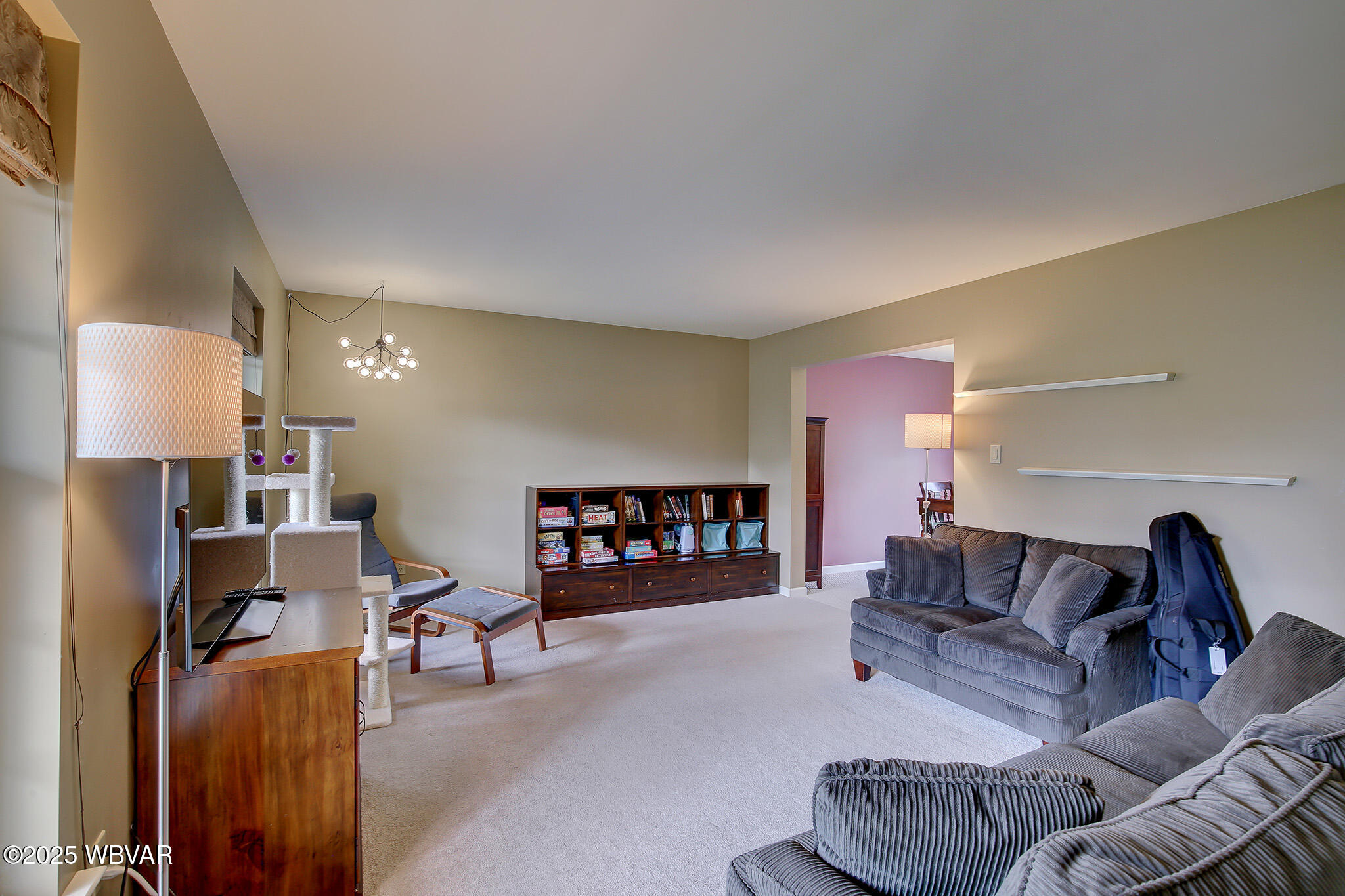 Lewisburg, Pennsylvania 17837, United States, 3 Bedrooms Bedrooms, ,3 BathroomsBathrooms,Residential,Contingent,126623