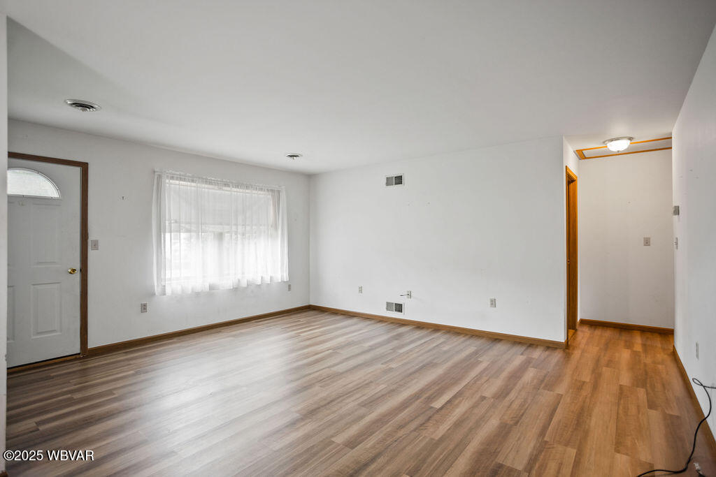 Williamsport, Pennsylvania 17701, United States, 3 Bedrooms Bedrooms, ,2 BathroomsBathrooms,Residential,Contingent,158239