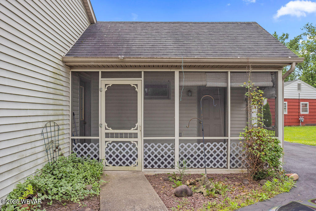 Williamsport, Pennsylvania 17701, United States, 3 Bedrooms Bedrooms, ,2 BathroomsBathrooms,Residential,Contingent,158239