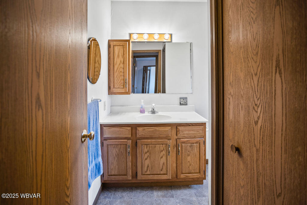 Williamsport, Pennsylvania 17701, United States, 3 Bedrooms Bedrooms, ,2 BathroomsBathrooms,Residential,Contingent,158239