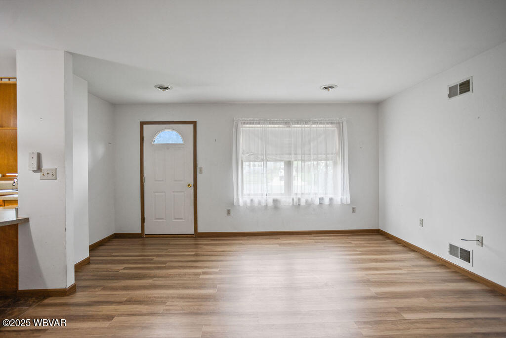 Williamsport, Pennsylvania 17701, United States, 3 Bedrooms Bedrooms, ,2 BathroomsBathrooms,Residential,Contingent,158239