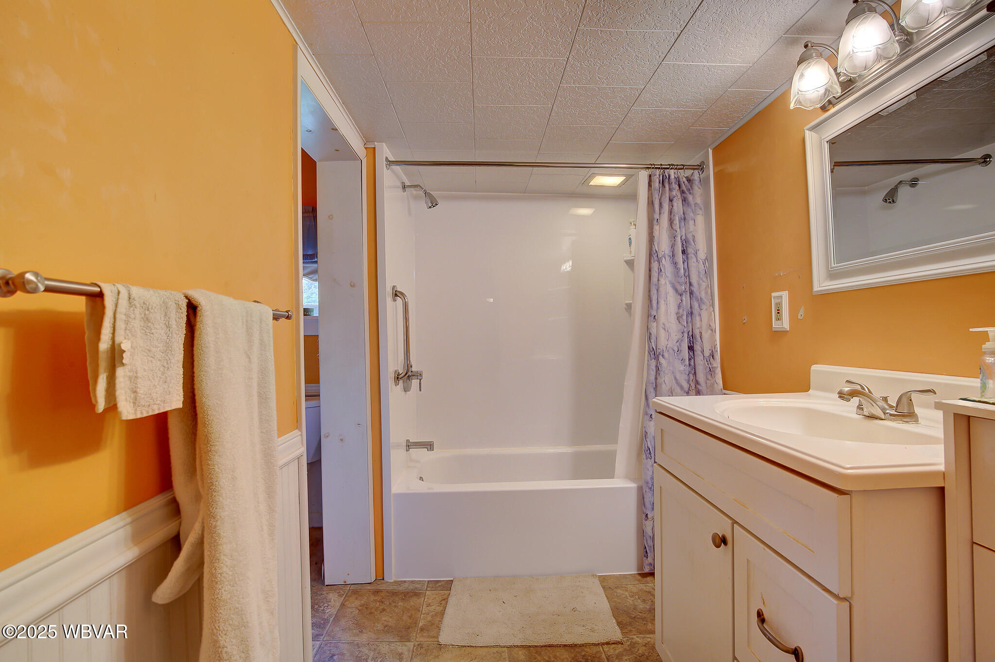 Lock Haven, Pennsylvania 17745, United States, 5 Bedrooms Bedrooms, ,2 BathroomsBathrooms,Residential,Active,215841