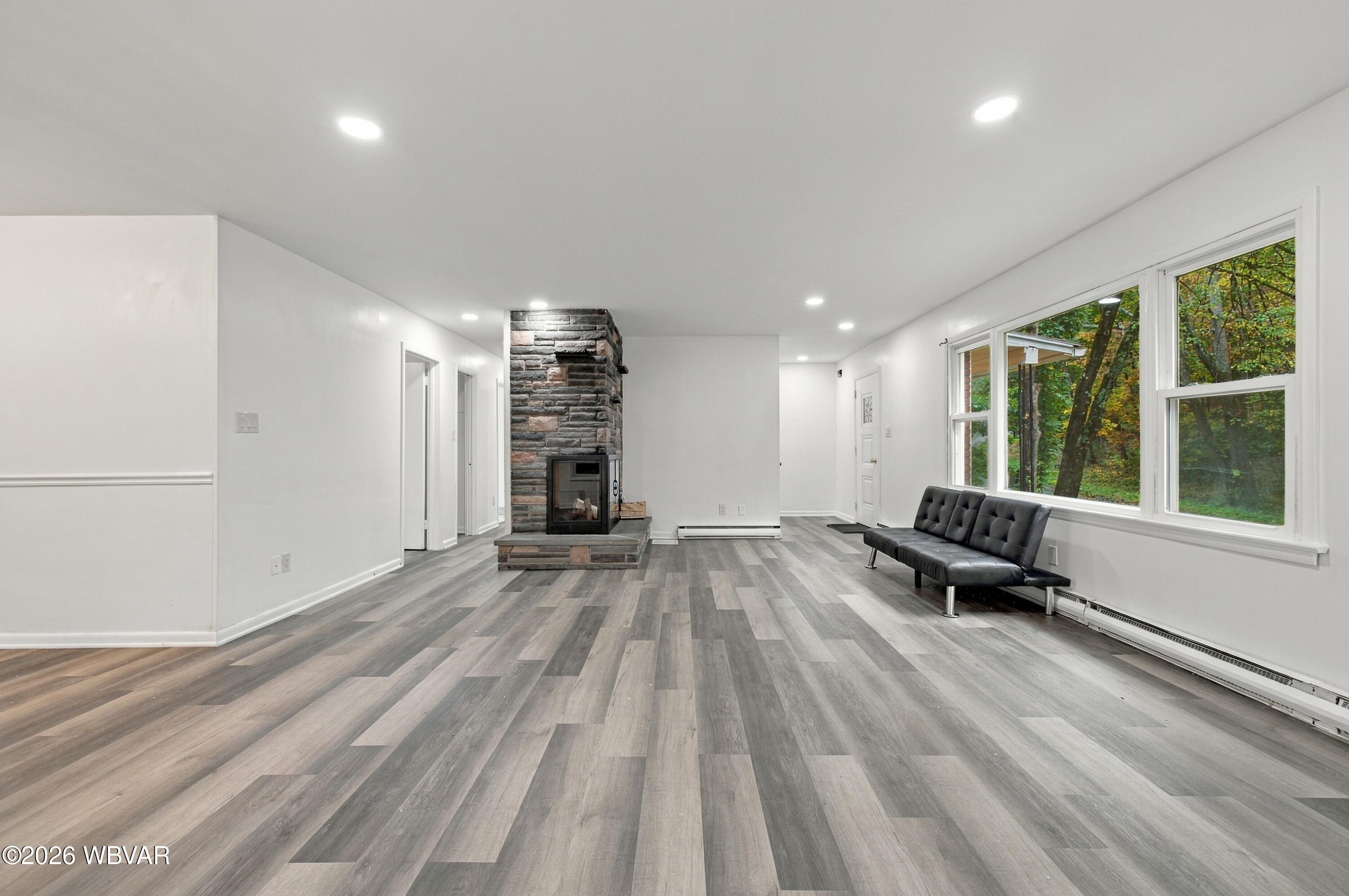 93 round hill road