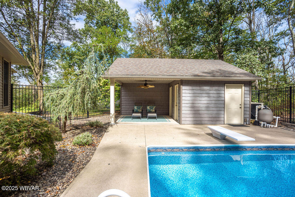 S. Williamsport, Pennsylvania 17702, United States, 4 Bedrooms Bedrooms, ,4 BathroomsBathrooms,Residential,Active,226557