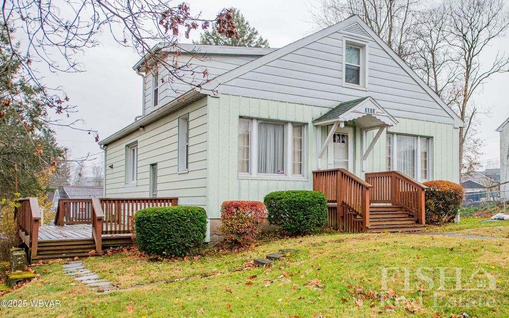 Photo of 2013 ROOSEVELT AVENUE, Williamsport, PA 17701 (MLS # WB-102884)