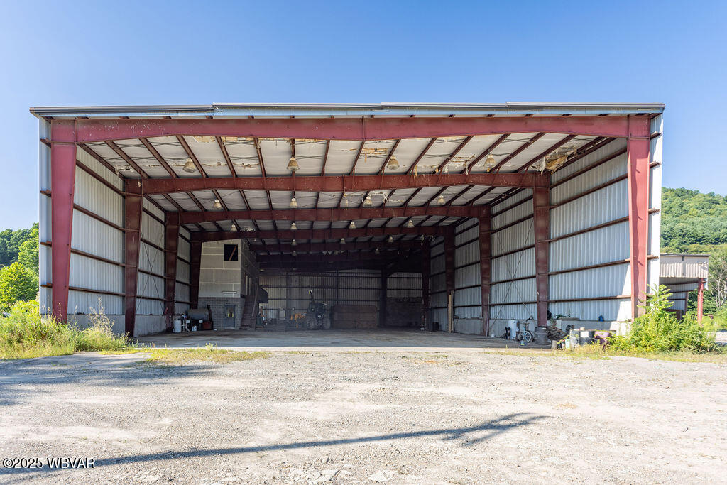 Properties 4 398 W MAIN STREET