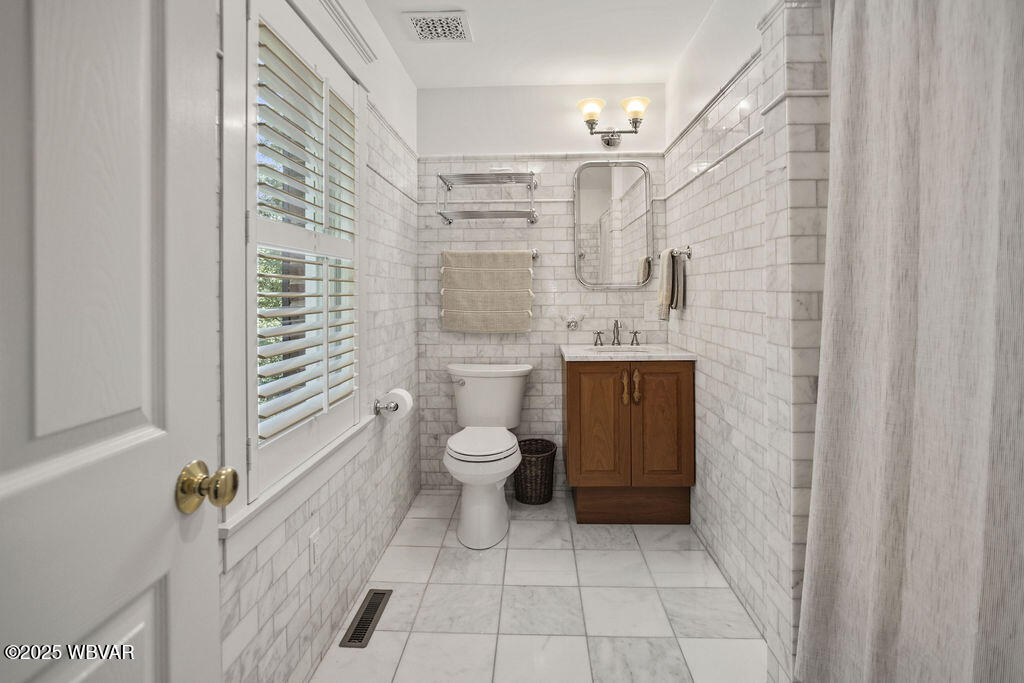 Montoursville, Pennsylvania 17754, United States, 5 Bedrooms Bedrooms, ,6 BathroomsBathrooms,Residential,Active,245089