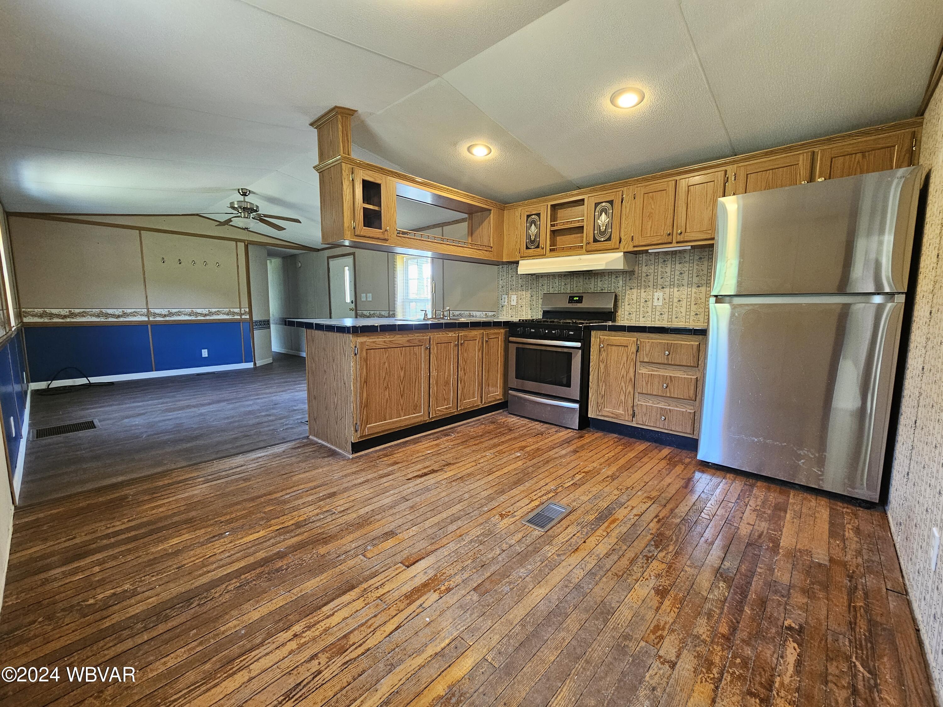 Jersey Shore, Pennsylvania 17740, United States, 3 Bedrooms Bedrooms, ,2 BathroomsBathrooms,Residential,Pending,54537