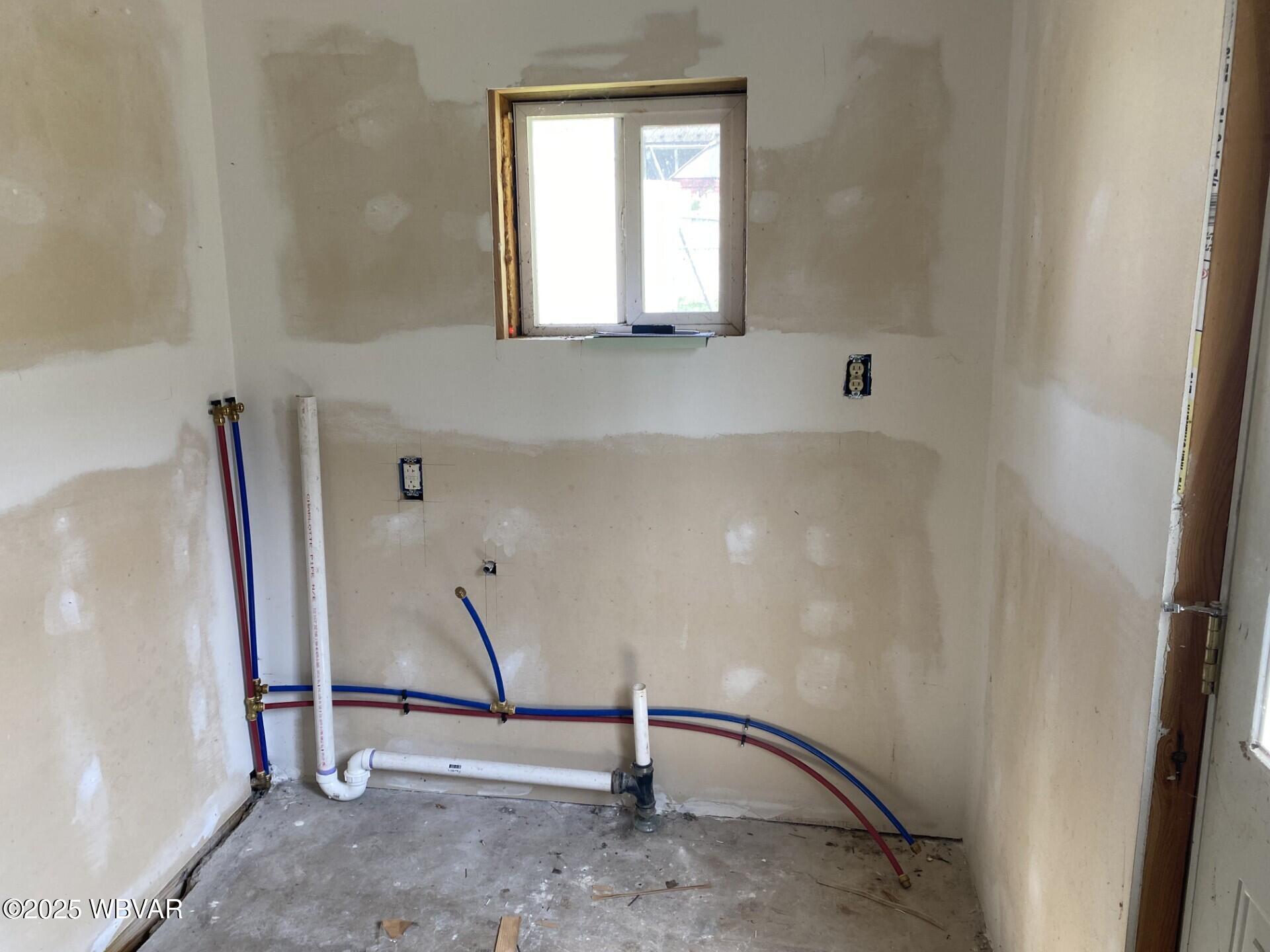 Williamsport, Pennsylvania 17701, United States, 2 Bedrooms Bedrooms, ,2 BathroomsBathrooms,Residential,Pending,119466