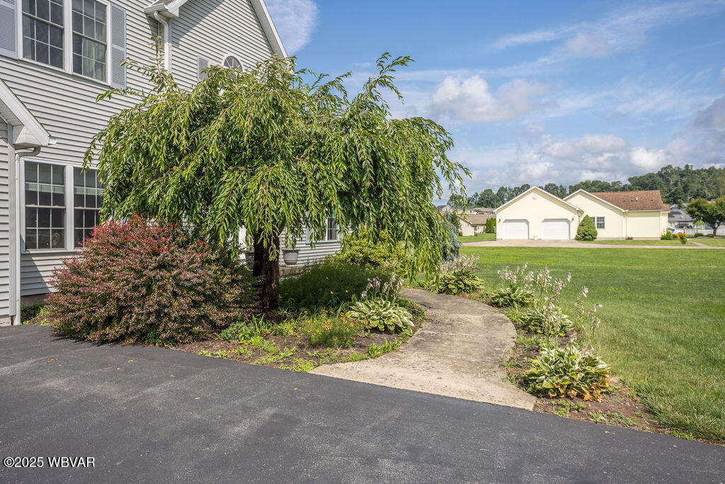 Hughesville, Pennsylvania 17737, United States, 4 Bedrooms Bedrooms, ,3 BathroomsBathrooms,Residential,Pending,184029