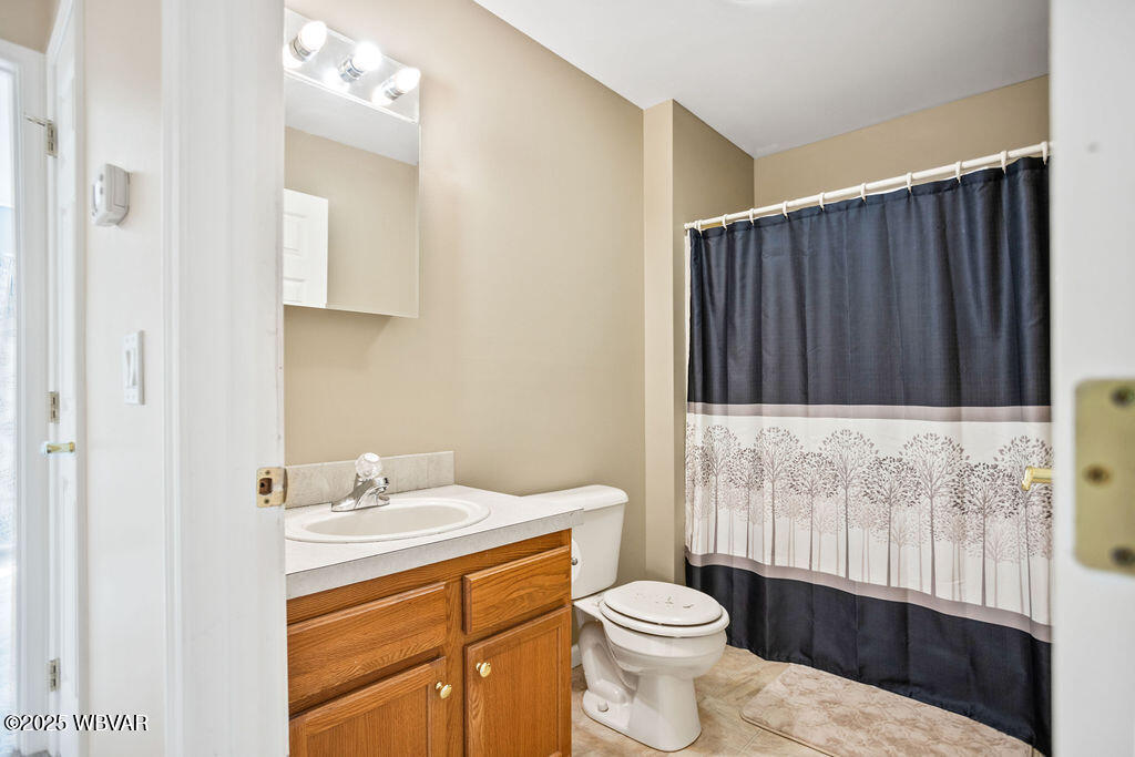 Hughesville, Pennsylvania 17737, United States, 4 Bedrooms Bedrooms, ,3 BathroomsBathrooms,Residential,Pending,184029