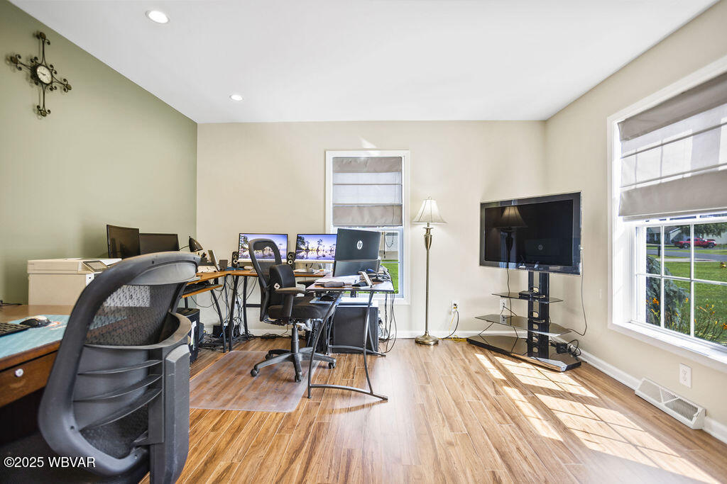 Hughesville, Pennsylvania 17737, United States, 4 Bedrooms Bedrooms, ,3 BathroomsBathrooms,Residential,Pending,184029