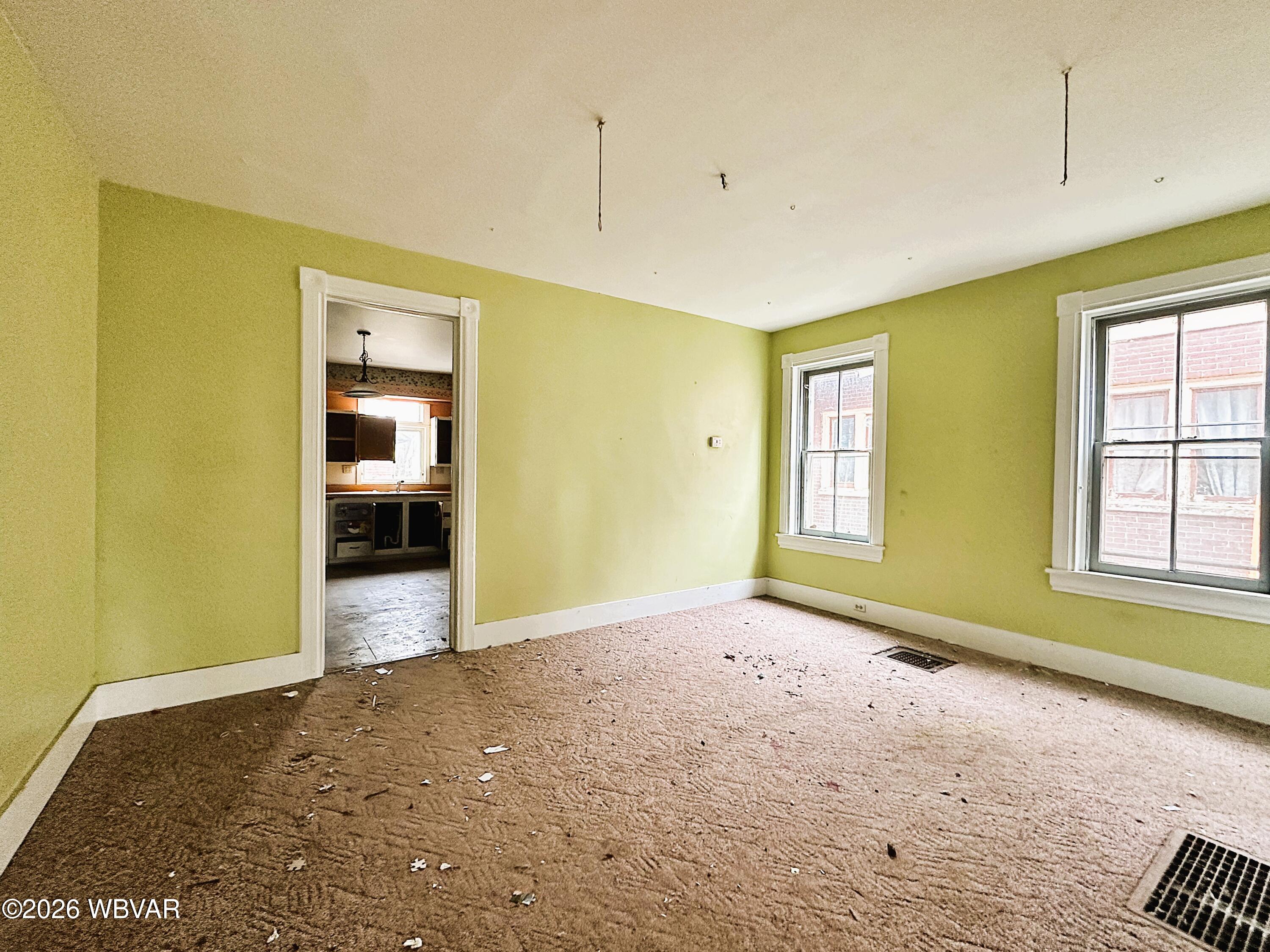 Properties 6 563 GRANT STREET