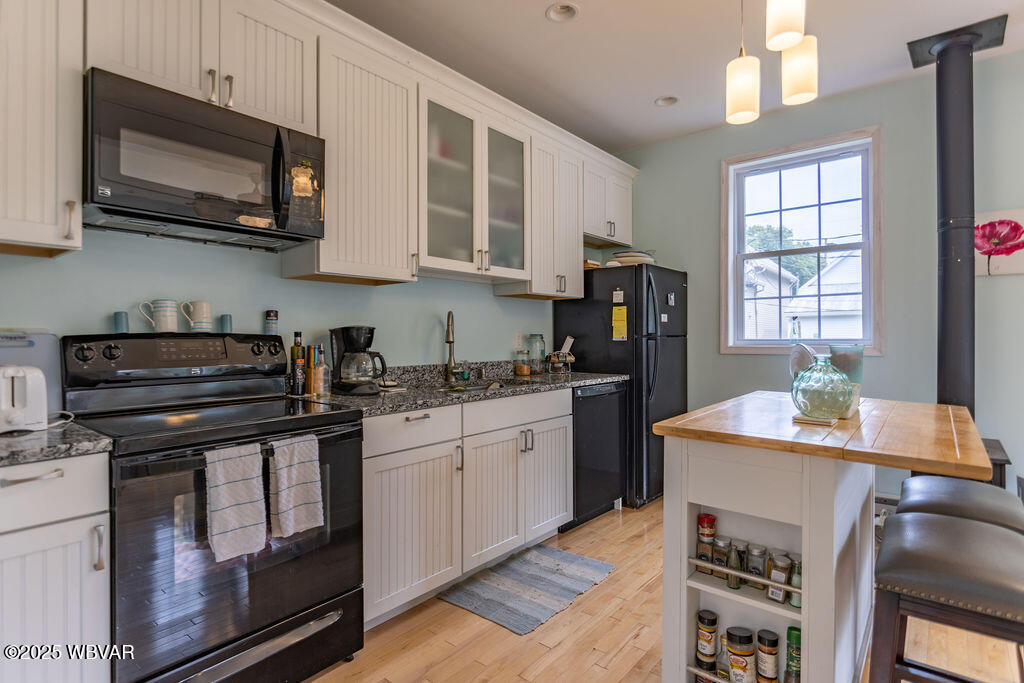 Eagles Mere, Pennsylvania 17731, United States, 3 Bedrooms Bedrooms, ,4 BathroomsBathrooms,Residential,Active,188900