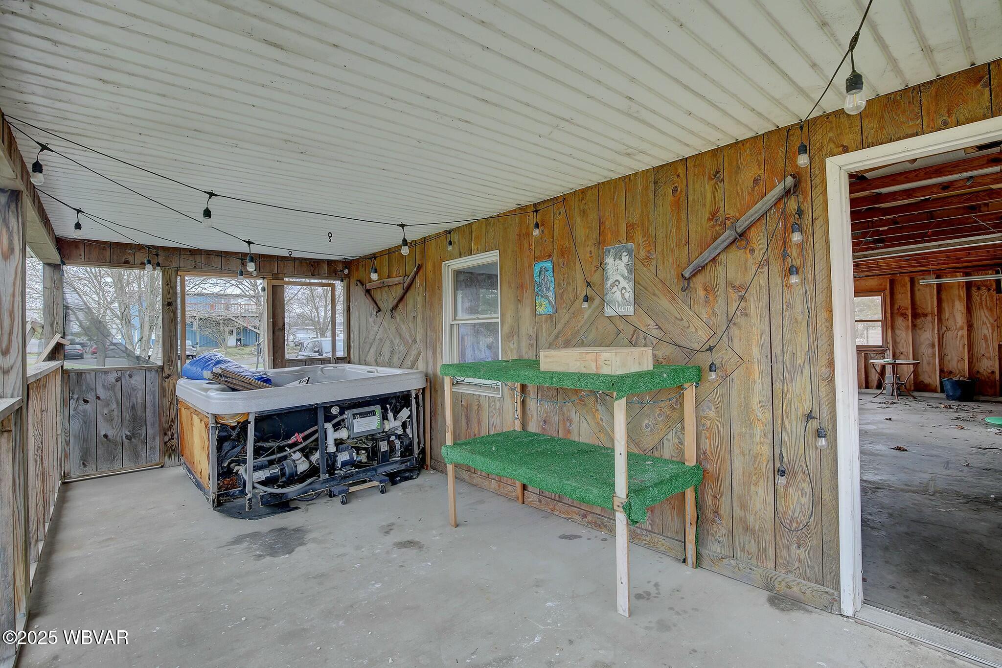 Muncy, Pennsylvania 17756, United States, 3 Bedrooms Bedrooms, ,2 BathroomsBathrooms,Residential,Contingent,113963