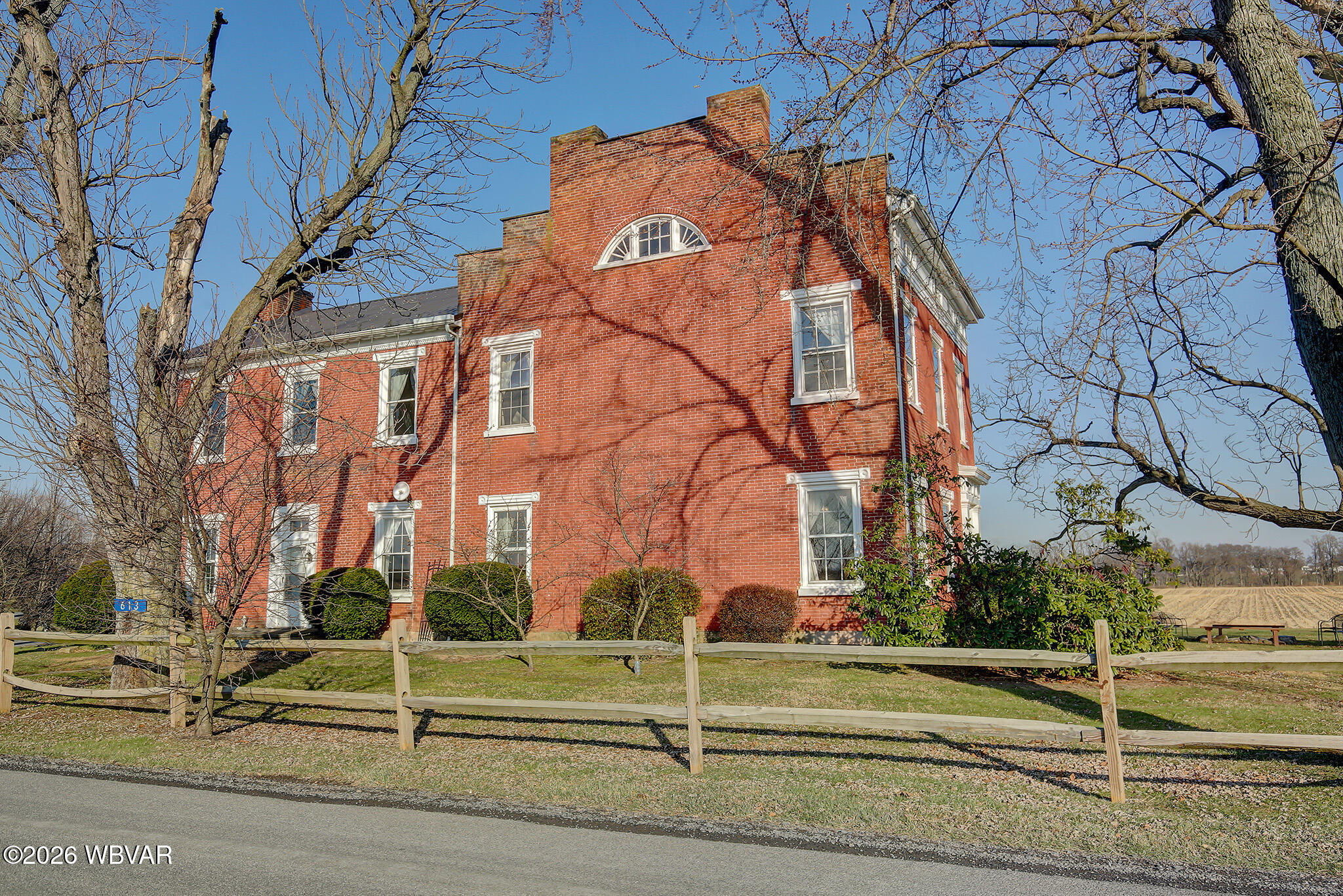 Properties 6 613 TIADAGHTON AVENUE