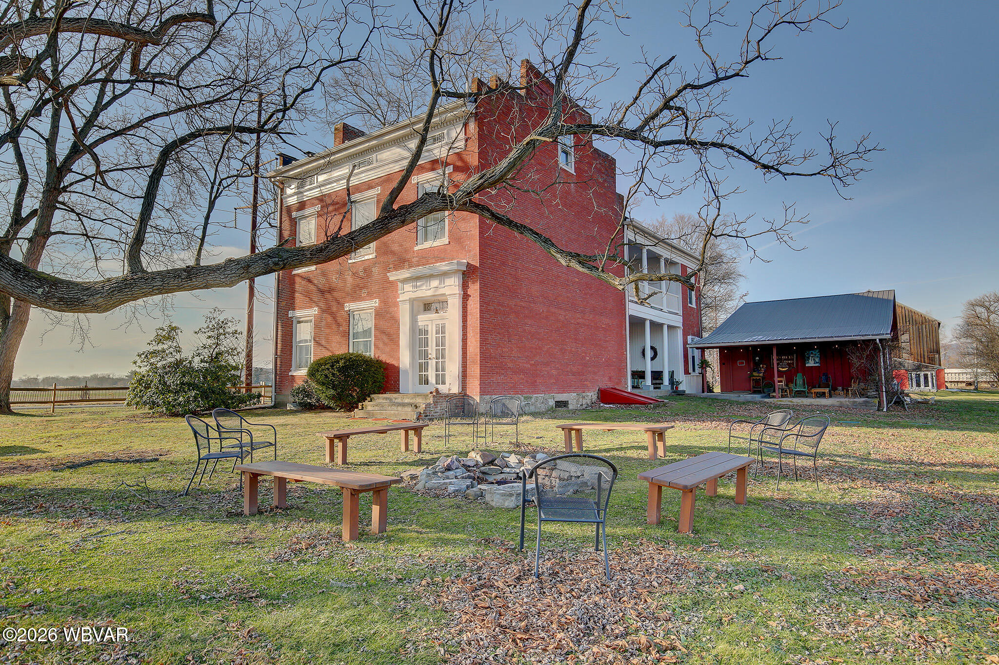 Properties 3 613 TIADAGHTON AVENUE