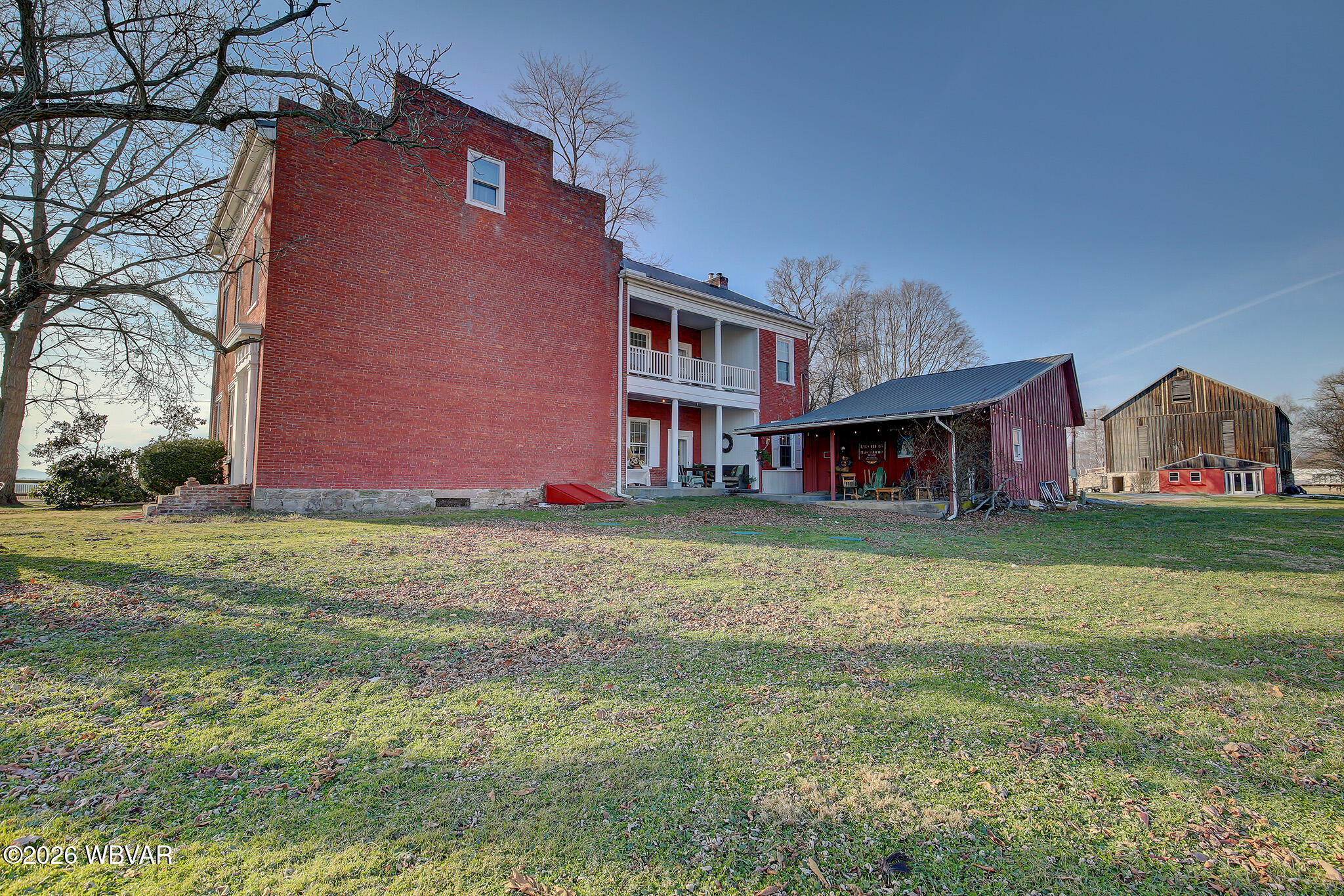 Properties 4 613 TIADAGHTON AVENUE