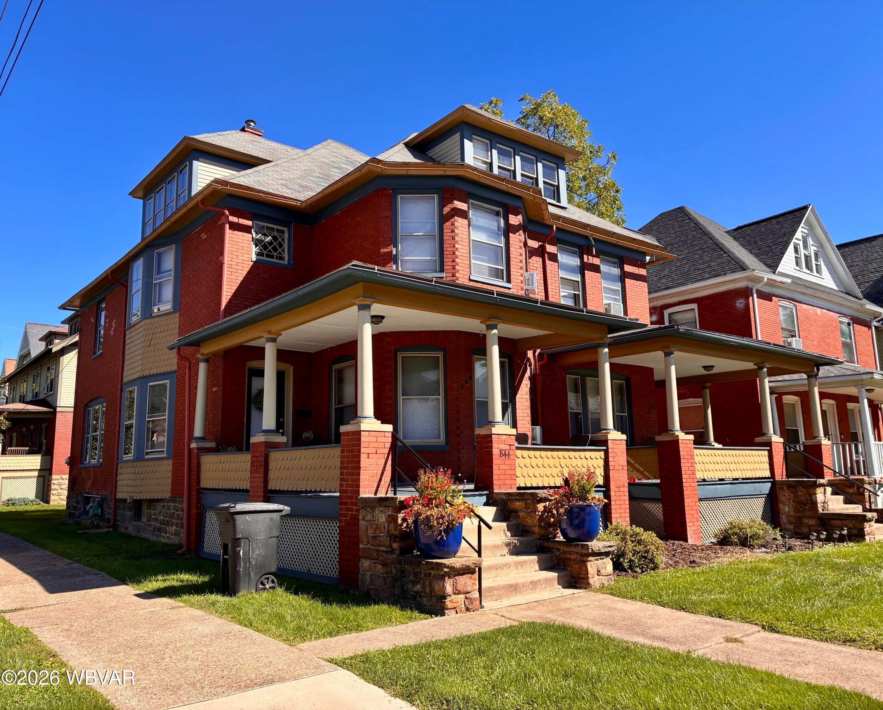 842 high street