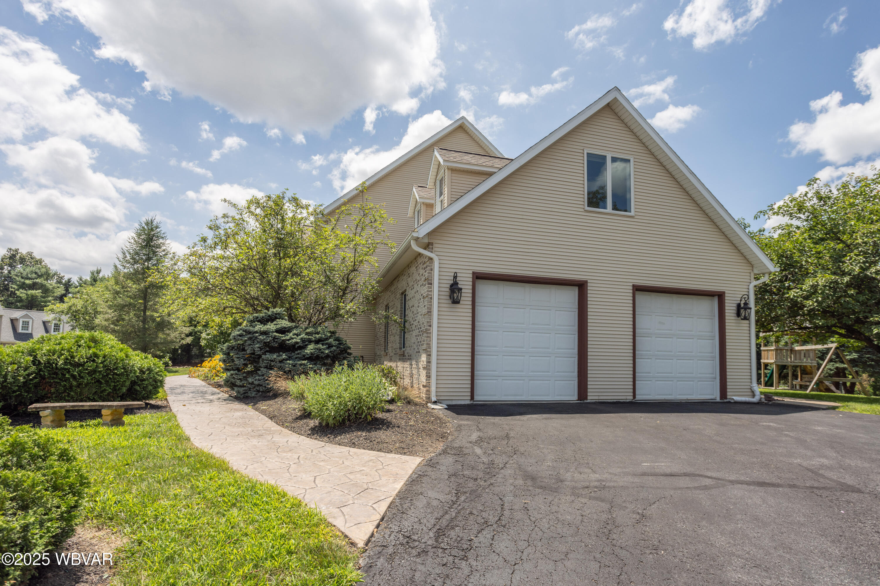 Williamsport, Pennsylvania 17701, United States, 4 Bedrooms Bedrooms, ,3 BathroomsBathrooms,Residential,Active,179104