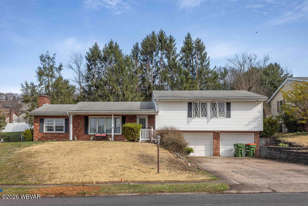 Properties 3 2523 WALDMAN DRIVE