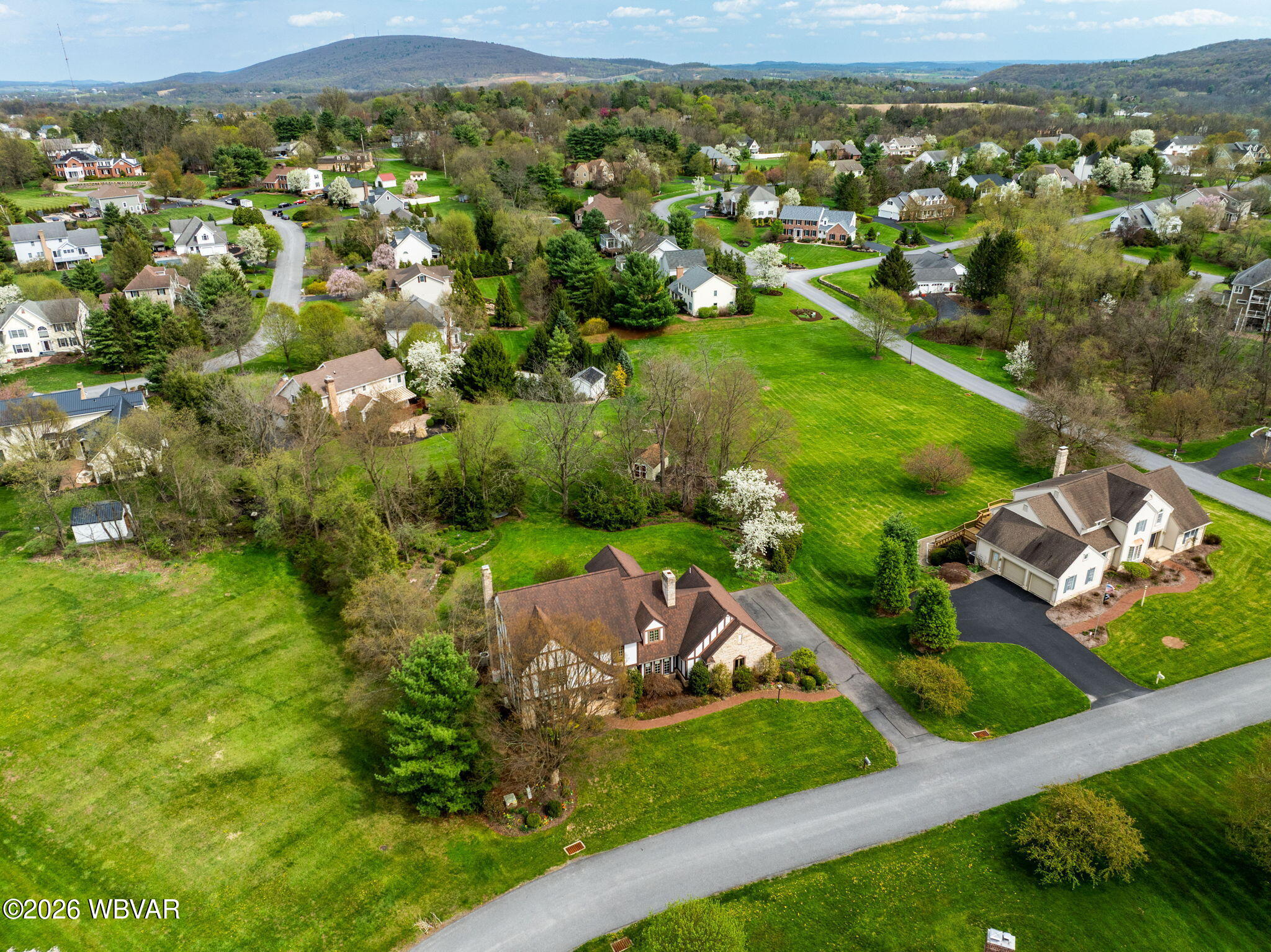 Properties 5 4 n meadow court