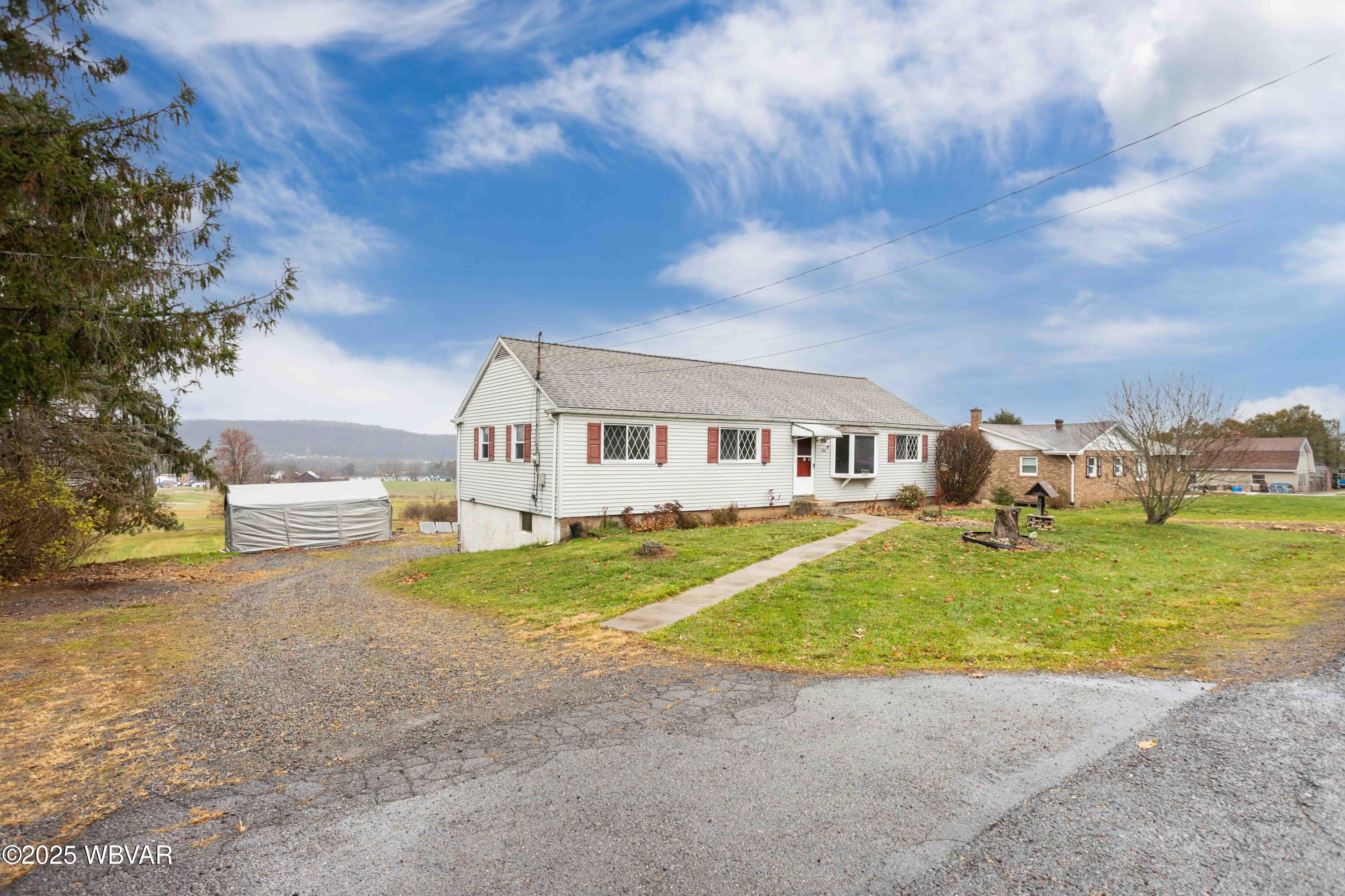 Properties 3 206 NISBET TERRACE