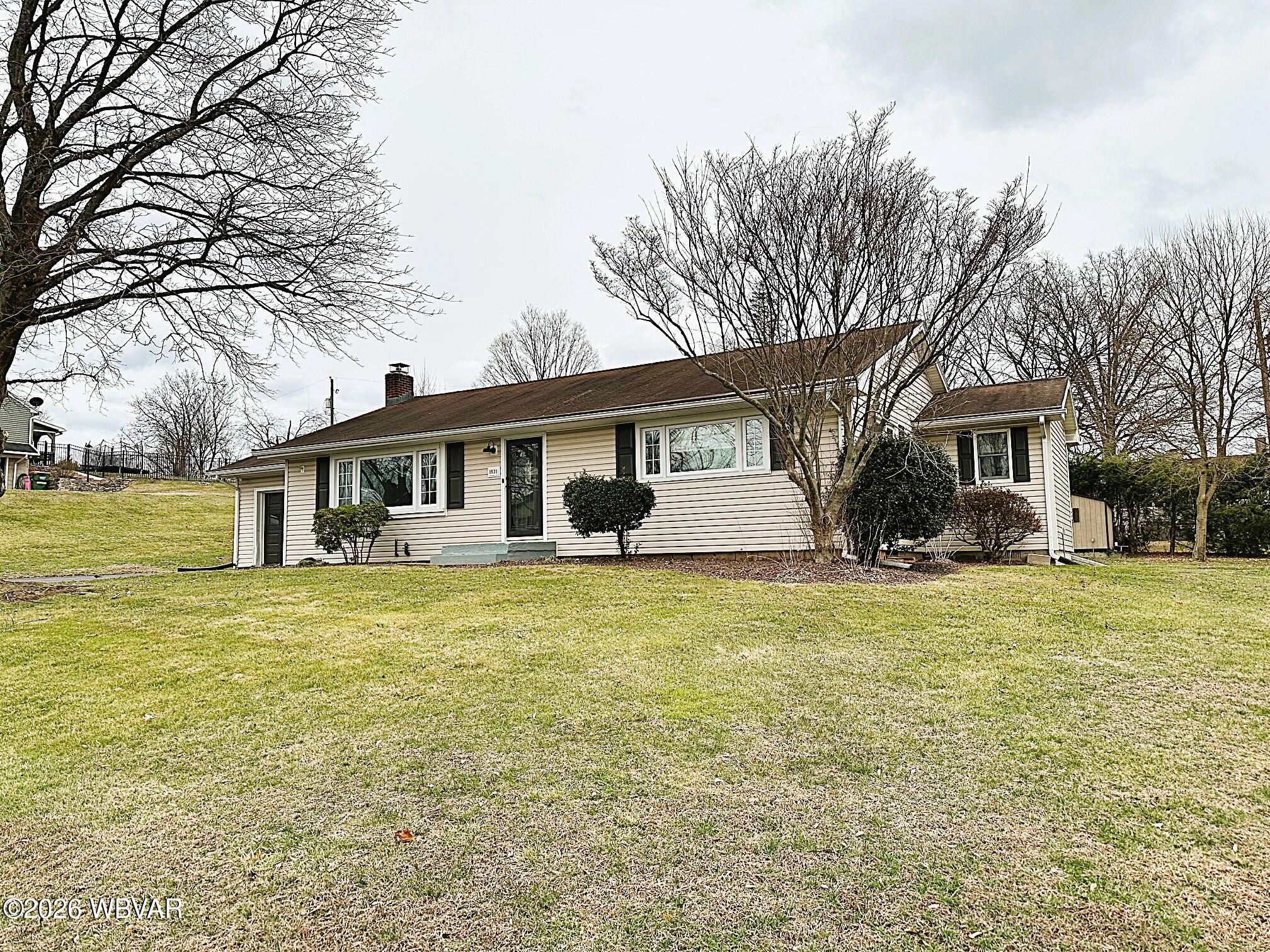 Properties 4 1931 ROUND TOP ROAD